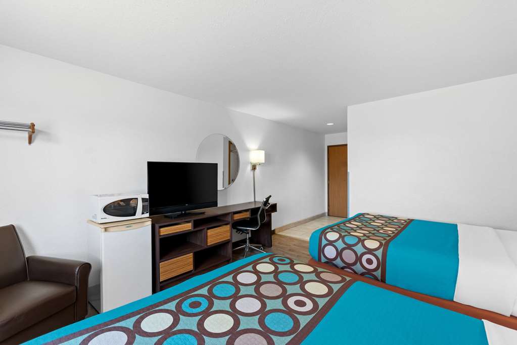 Super 8 by Wyndham Elizabethtown - photo 17