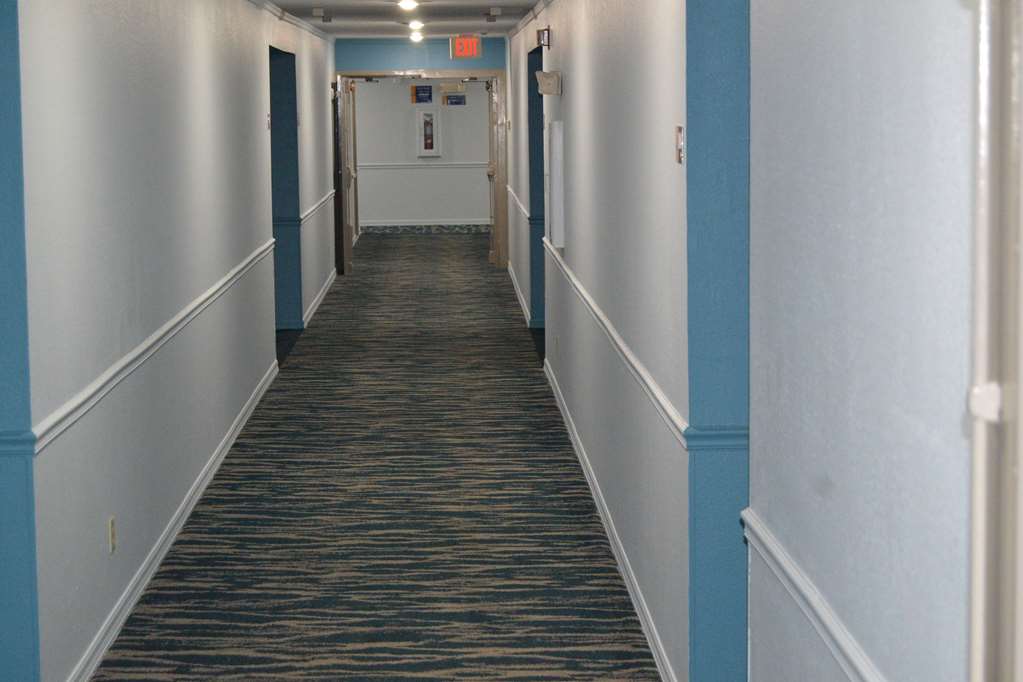 Days Inn and Suites by Wyndham Sikeston - photo 44