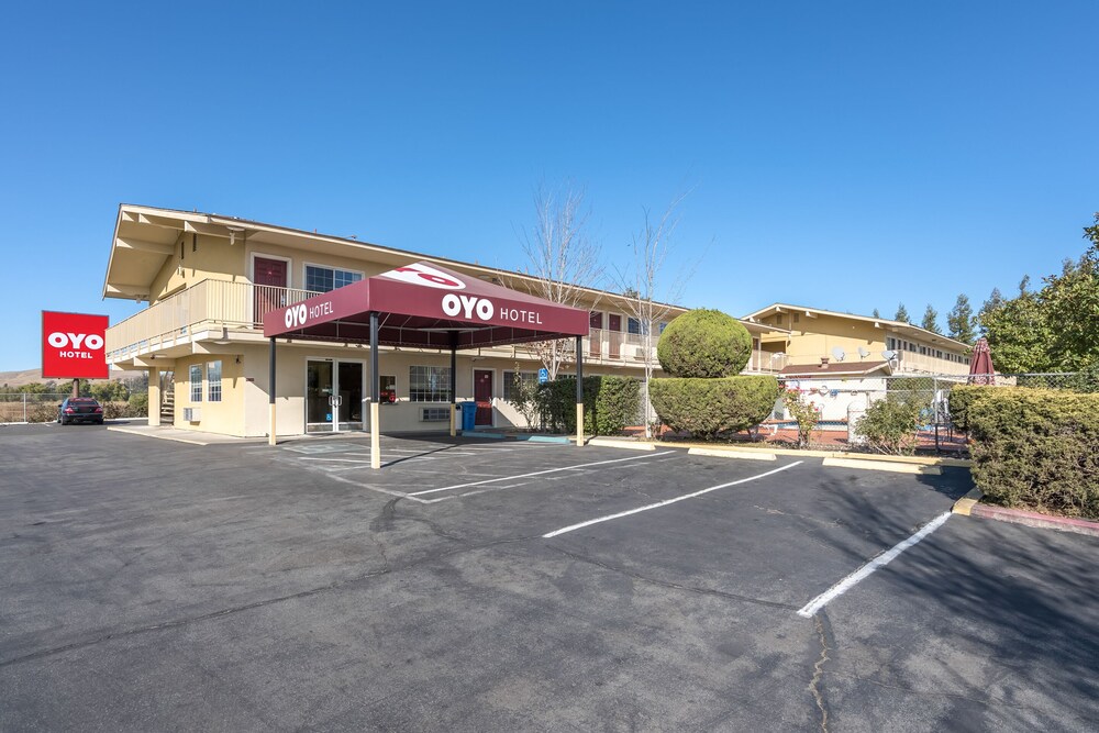 Americas Best Value Inn and Suites - photo 21