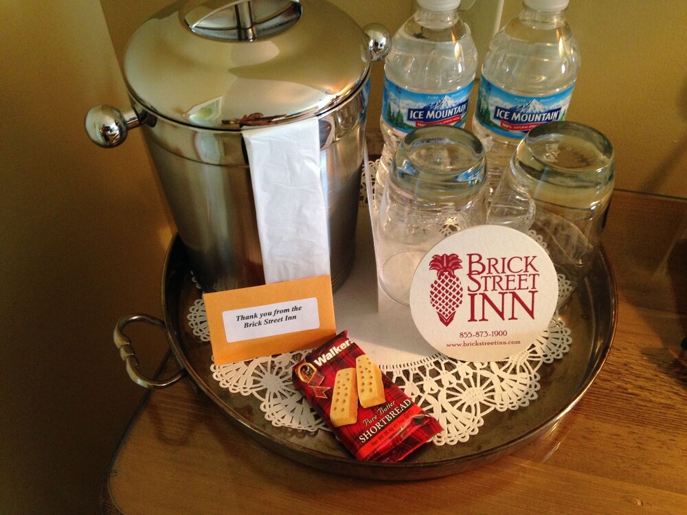 Brick Street Inn - photo 22