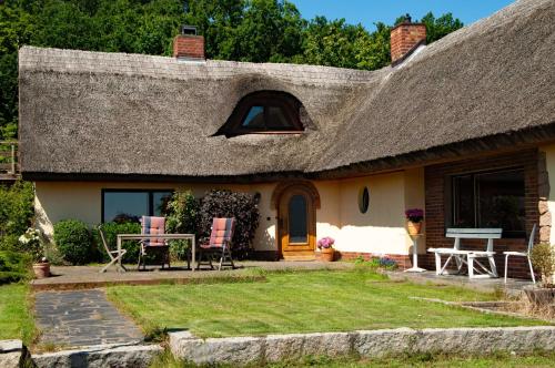 Reeddachhaus Mit Seeblick Ruhe Traumhafter Lage Am Selliner See — Ostseebad Sellin