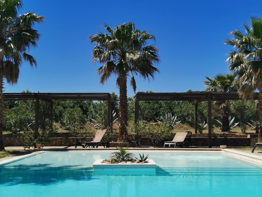 Masseria del Piano in Campofelice Di Roccella, Italy
