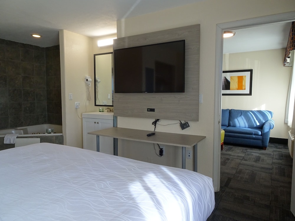 Hotel Aspen InnSuites Flagstaff Grand Canyon - photo 8