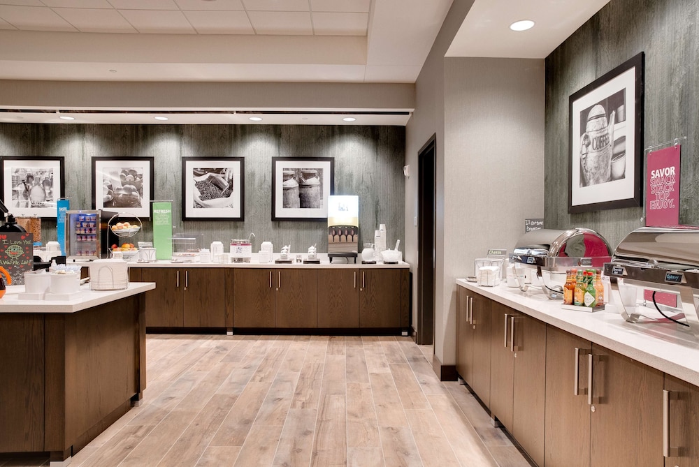 Hampton Inn & Suites Fort Worth Downtown - photo 35