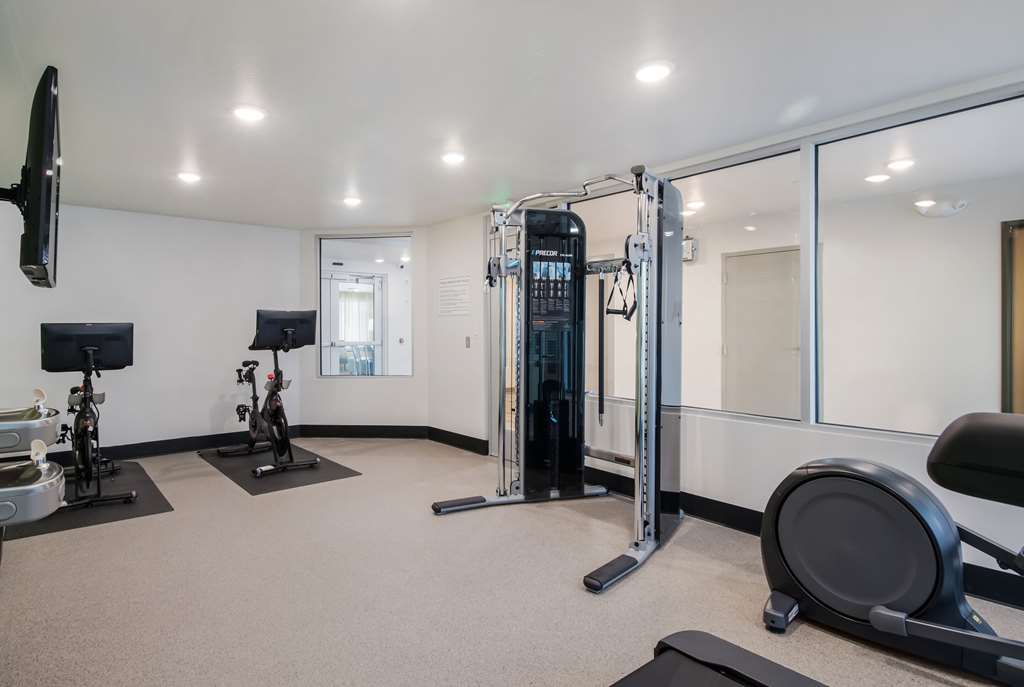 WoodSpring Suites Portland Vancouver - photo 32