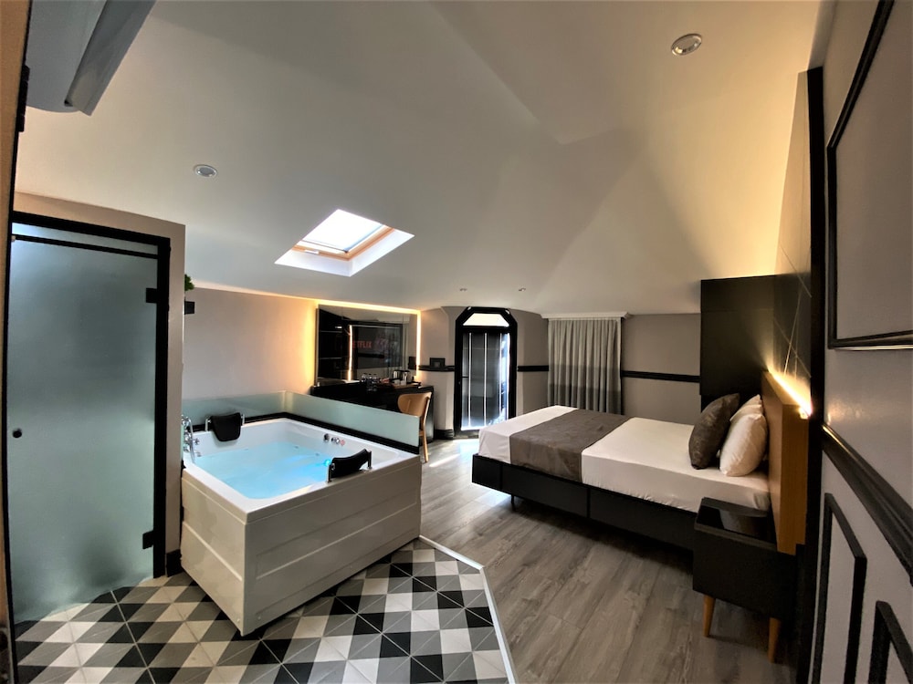 Confores Hotel - last minute hotel in Istanbul