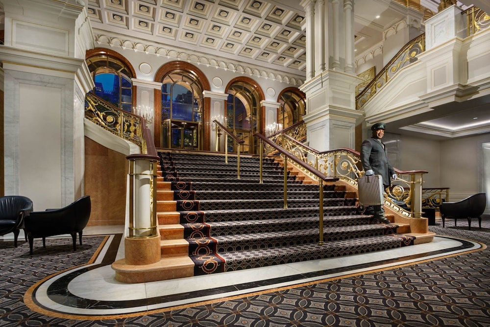 Lotte New York Palace - photo 3