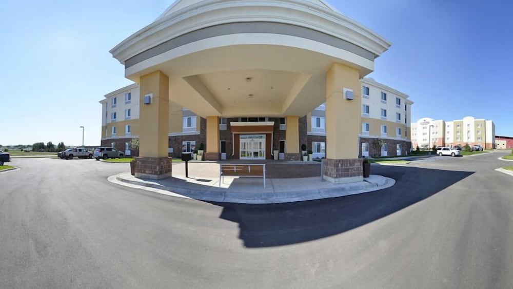 Holiday Inn Express & Suites Williston by IHG - photo 53