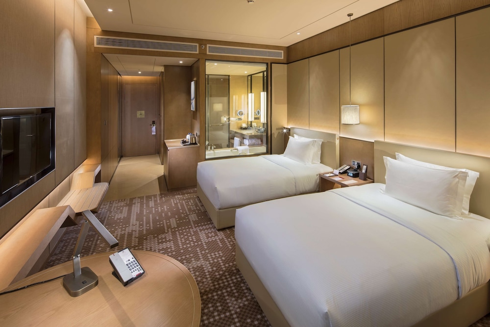 DoubleTree by Hilton Xiamen Haicang — 5-Star Luxury Hotel in Xiamen, People's Republic of China
