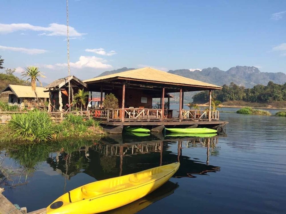 Tamarind Raft House 9224196 — Thong Pha Phum