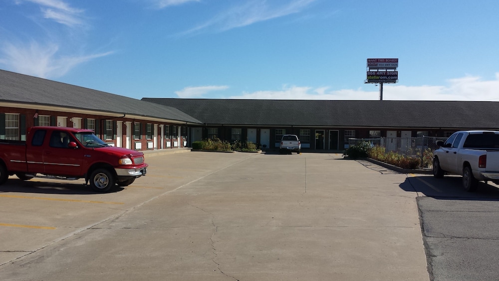 Green Country Inn - photo 28