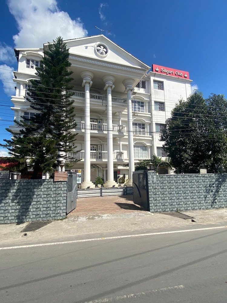 Siliguri Club — hotel in Jalpaiguri