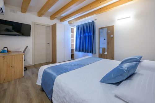 Agriturismo Rouna — 4-Star Luxury Hotel in Duino, Italy