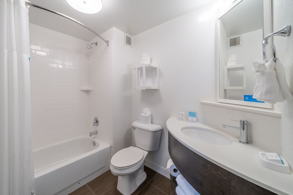 Hampton Inn & Suites Valley Forge Oaks - photo 20