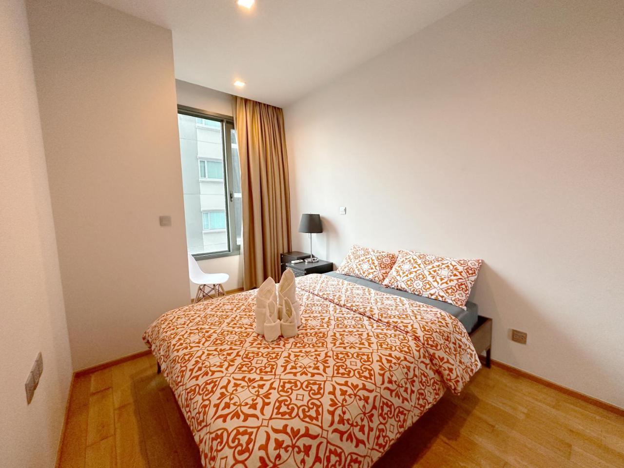 1BR Luxury Condo 50m to Thonglor BTS station