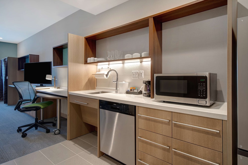 Home2 Suites by Hilton Las Vegas North - photo 12