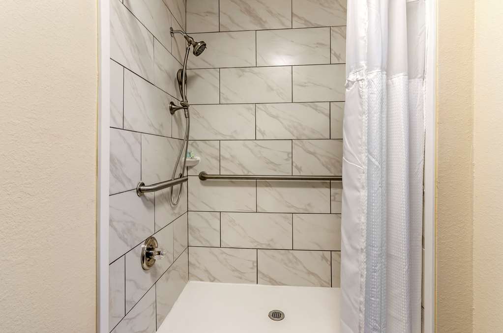 Quality Inn Verona Staunton North - photo 14