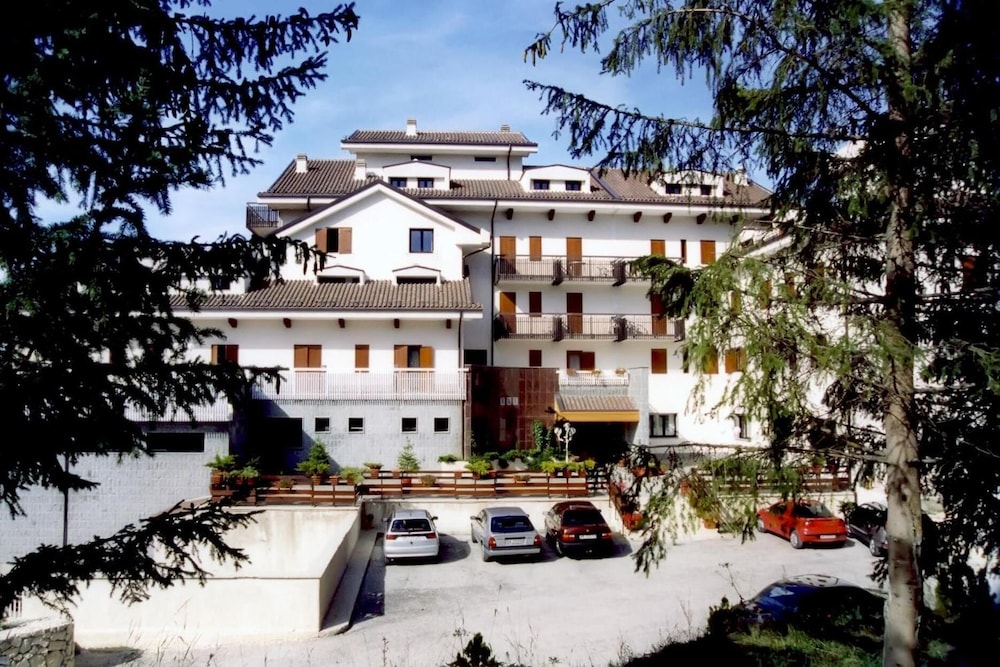 Grand Hotel delle Rocche — hotel in Rocca Di Mezzo