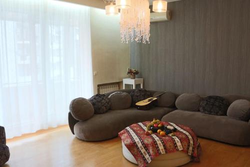 Tsiklauri Luxurious Apartment in the City Centre