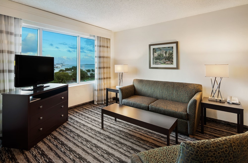 Holiday Inn Port of Miami Downtown Hotel - photo 17