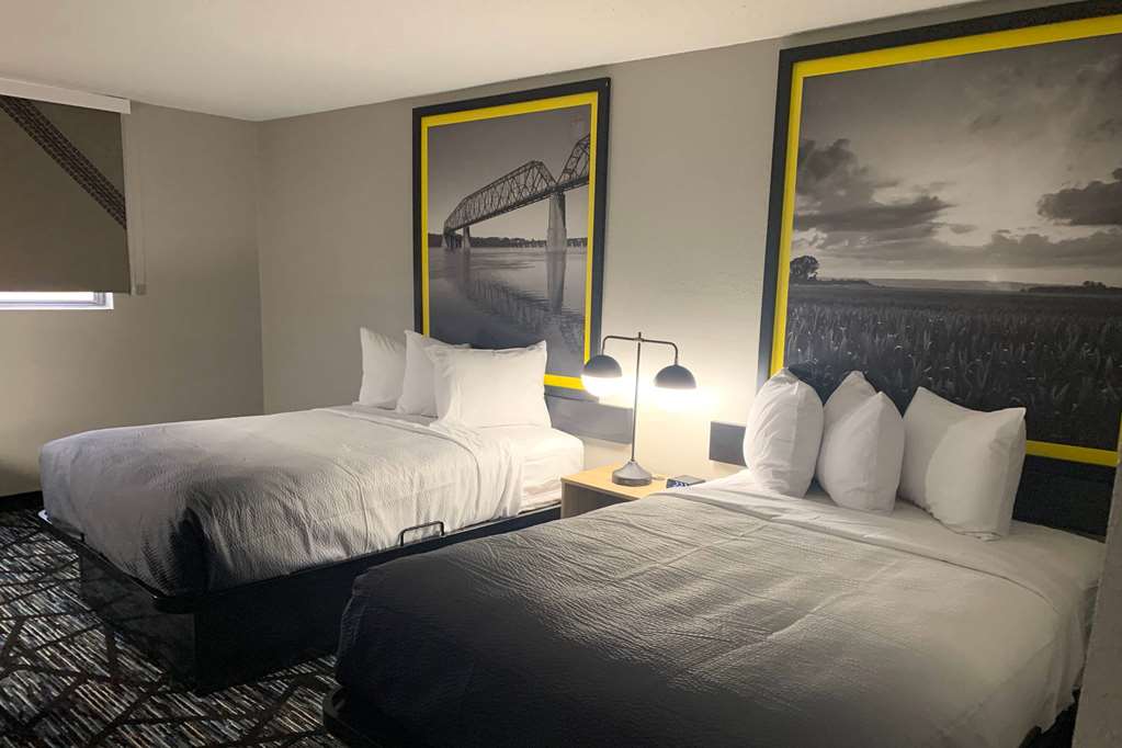 Super 8 By Wyndham Kirksville - photo 17