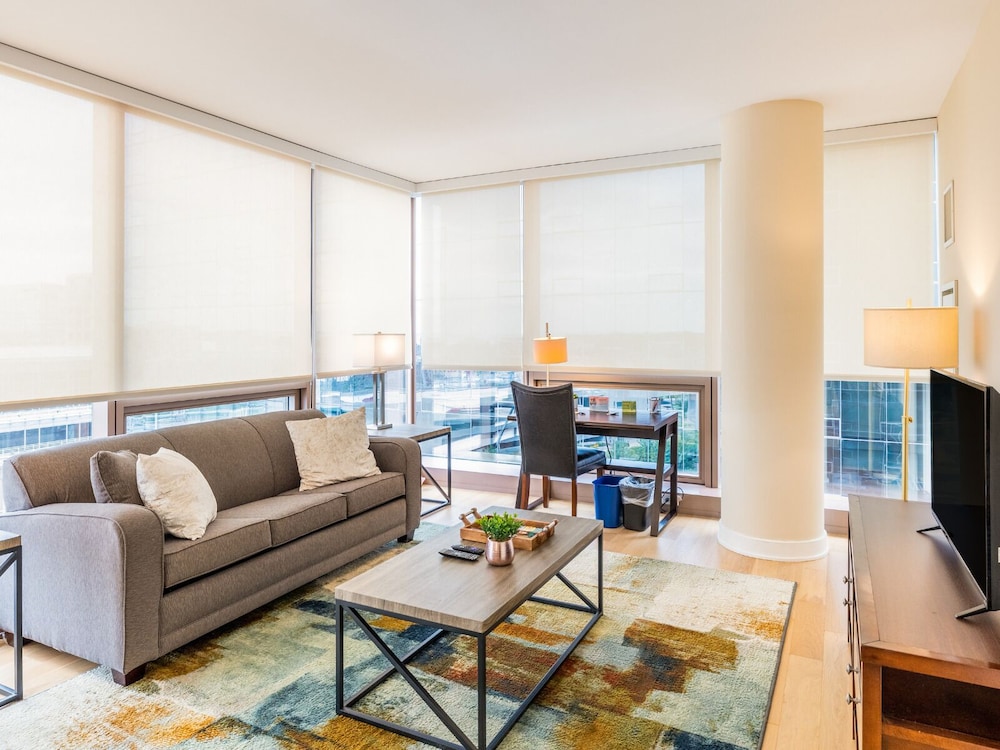 Atlantic Station 14R — 4-Star Luxury Hotel in Stamford, United States