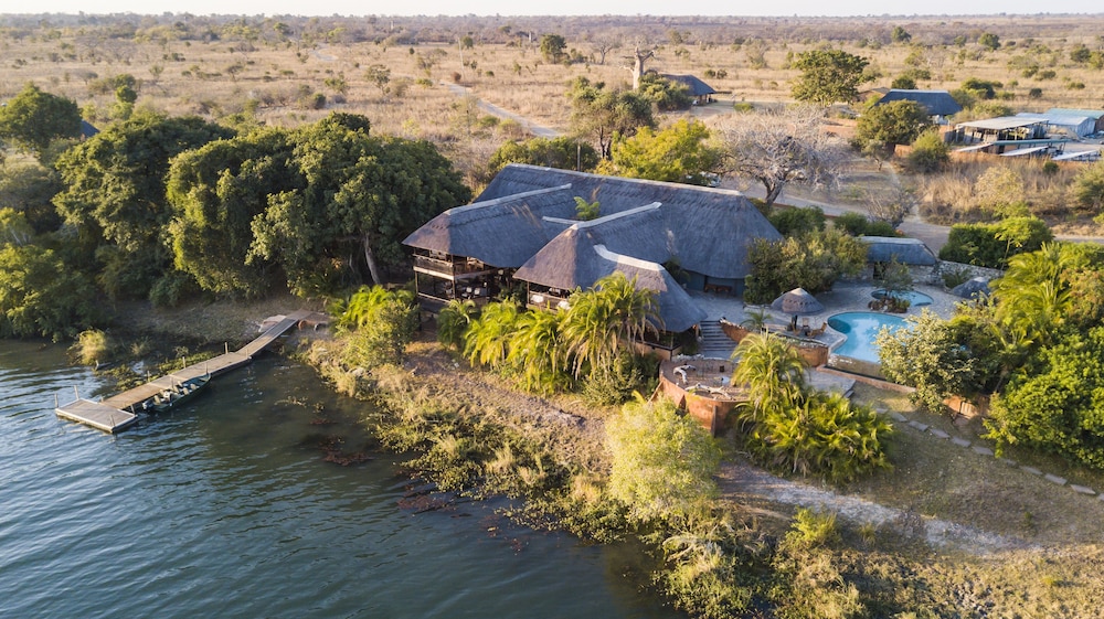 Mukambi Safari Lodge — 4-Star Luxury Hotel in Mumbwa, Zambia