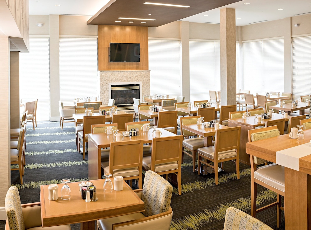 Holiday Inn Salem I 93 at Exit 2 by IHG - photo 31