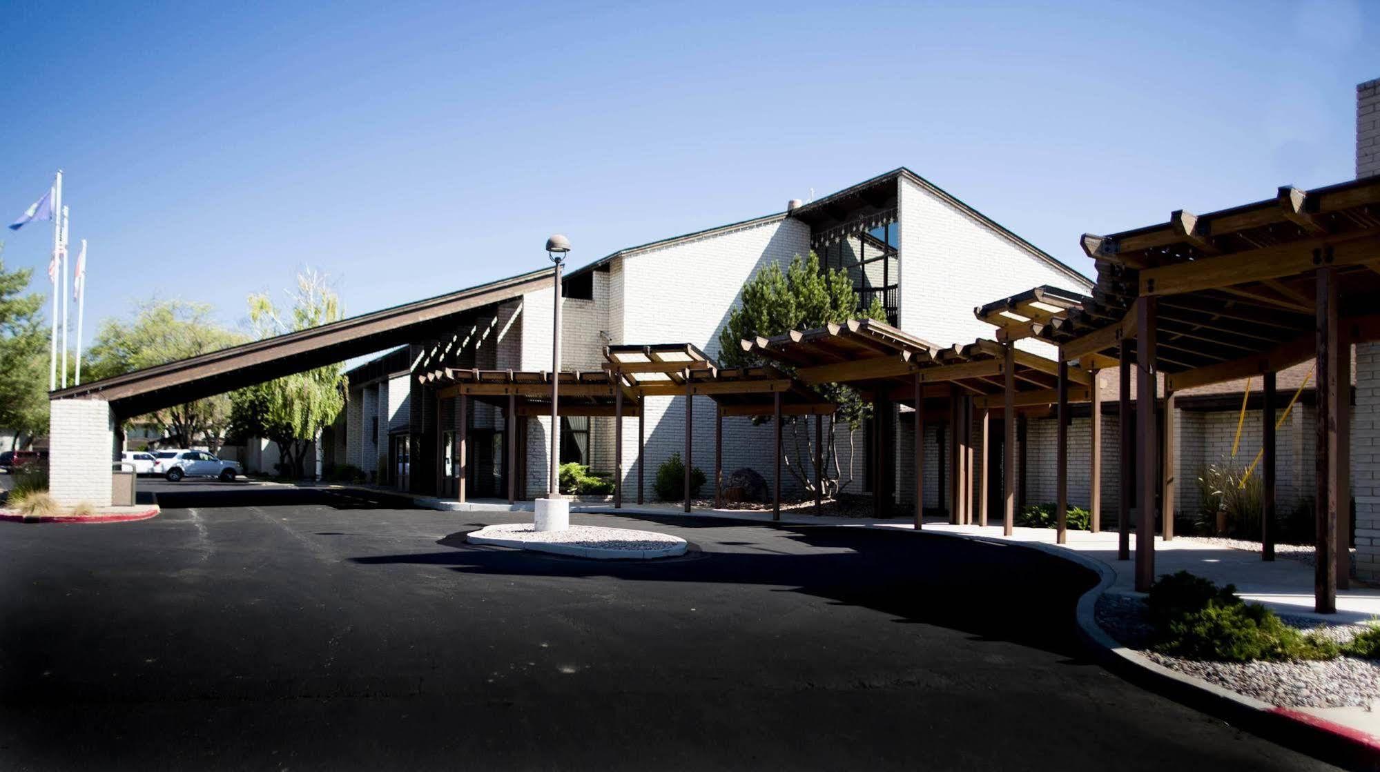 FairBridge Inn Suites & Outlaw Conference Center Kalispell - photo 3