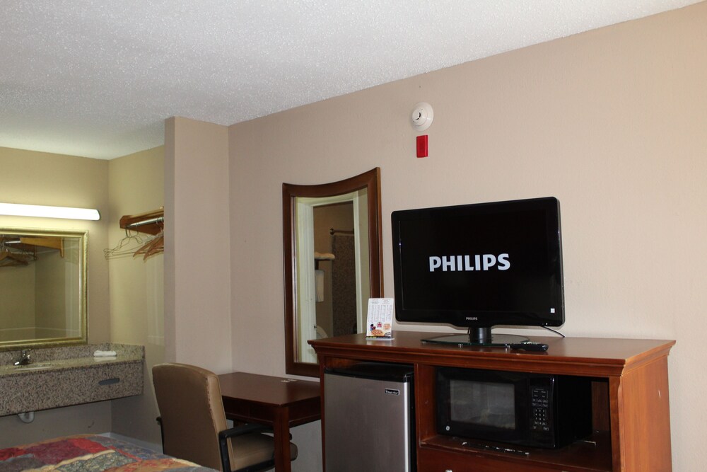 Airport Inn Chattanooga - photo 24