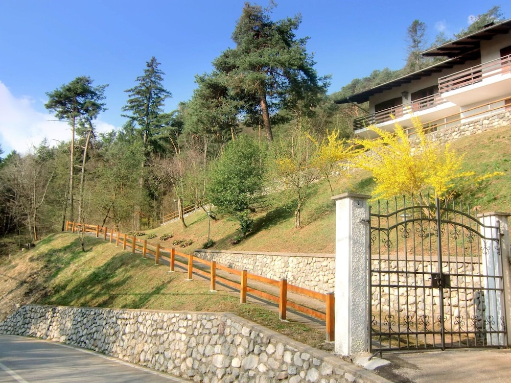 Casa Pippi — 4-Star Luxury Hotel in Molina Di Ledro, Italy