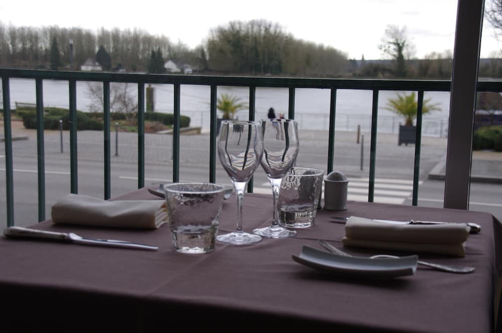 Le Normandie - last minute hotel in Caudebec-En-Caux