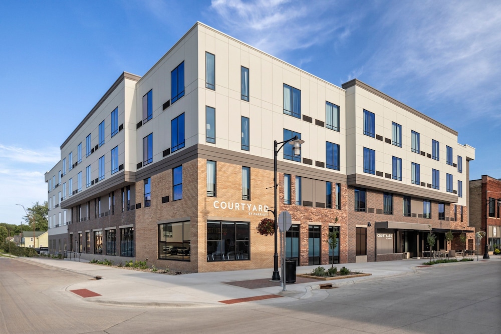 Courtyard by Marriott Owatonna Downtown — hotel in Owatonna