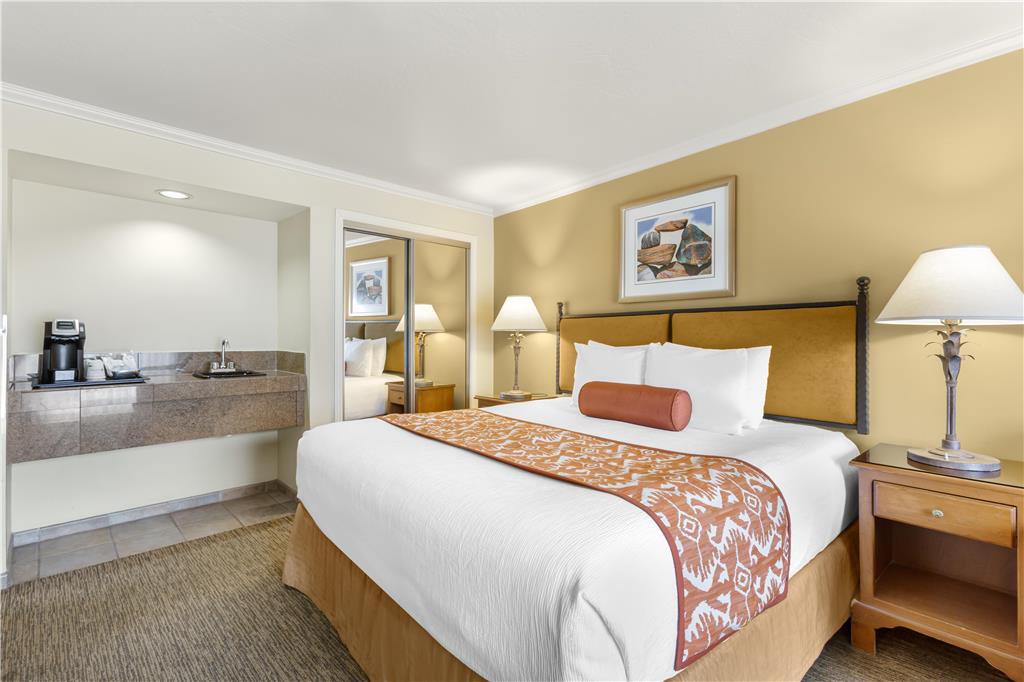 Best Western Plus Arroyo Roble Hotel & Creekside Villas - photo 37