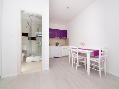 Apartments F & P