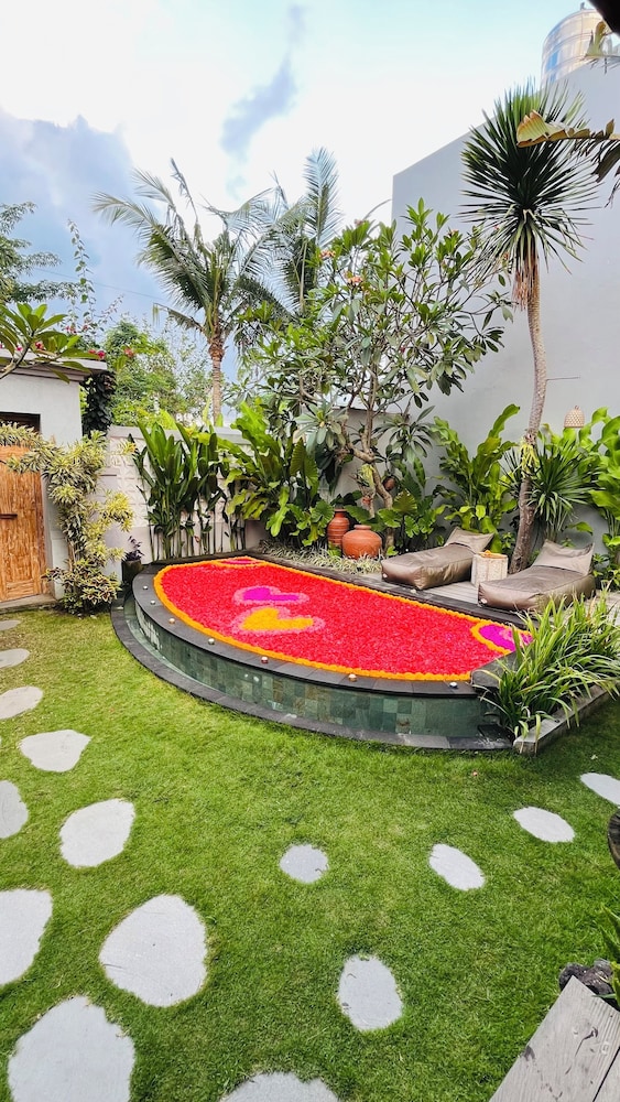 Jabunami Villa — 4-Star Luxury Hotel in Canggu, Indonesia