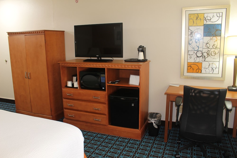 Fairfield Inn & Suites by Marriott Kansas City Liberty - photo 38