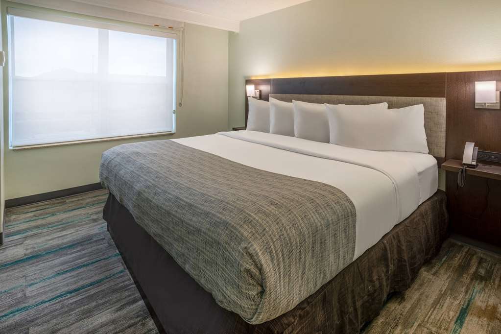 Wingate by Wyndham Waldorf Washington DC Area - photo 36