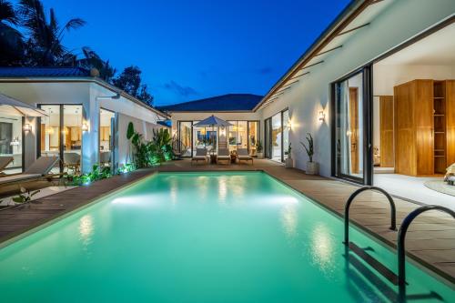 Palma Modern Oasis Villa with Stunning Jungle Views — 4-Star Luxury Hotel in Ubud, Indonesia