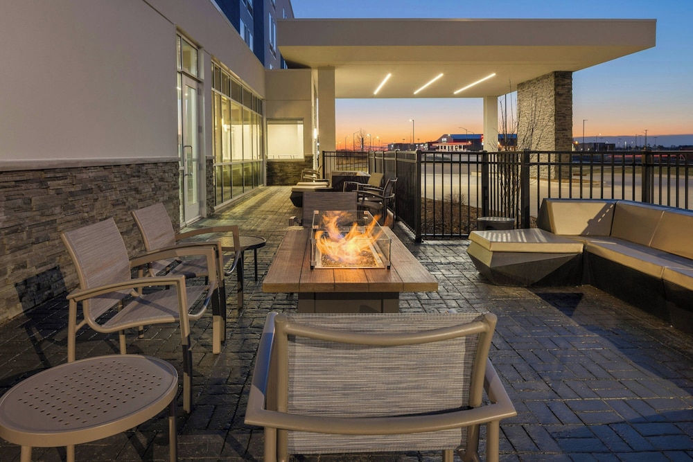 Springhill Suites BY Marriott Bettendorf - photo 24