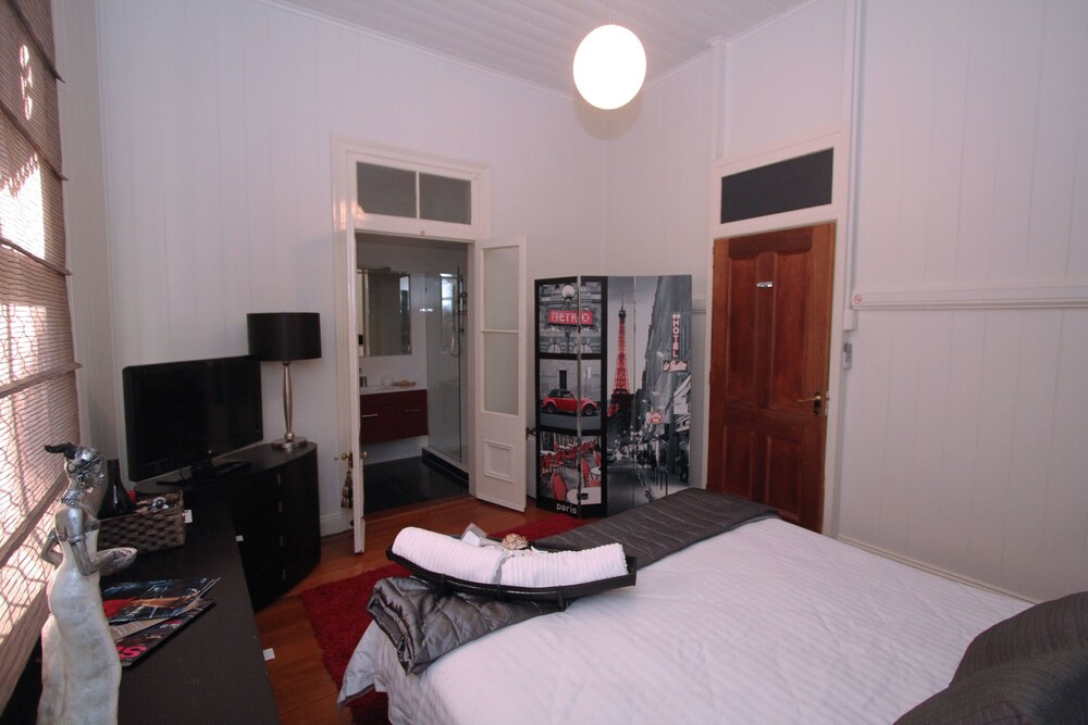 One Thornbury — Spring Hill — photo 4