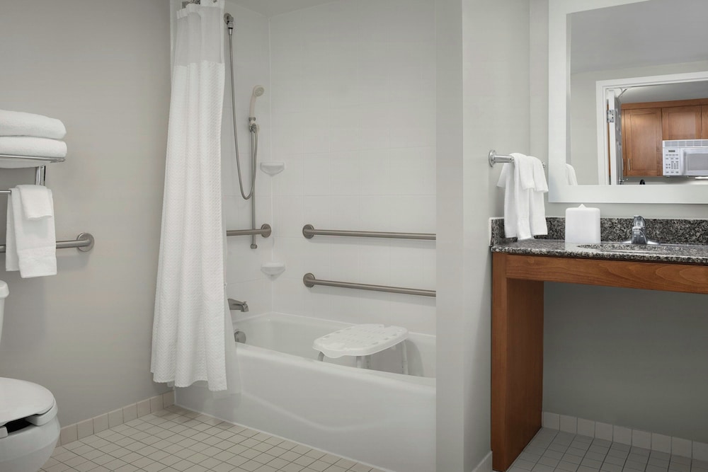 TownePlace Suites by Marriott Suffolk Chesapeake - photo 23