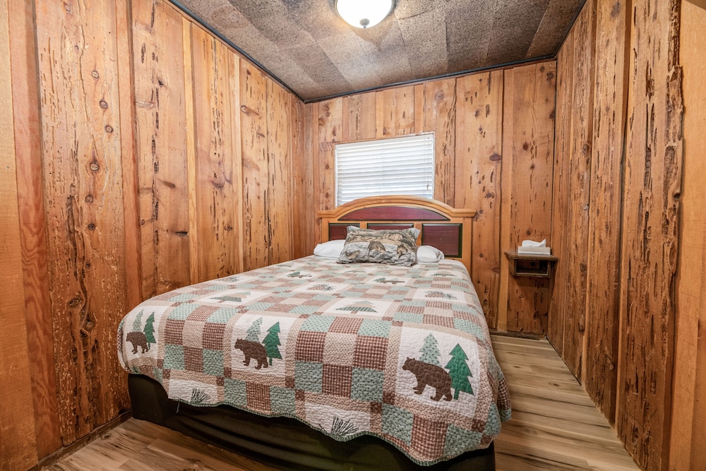 Big Bear Lakefront Lodge - photo 27