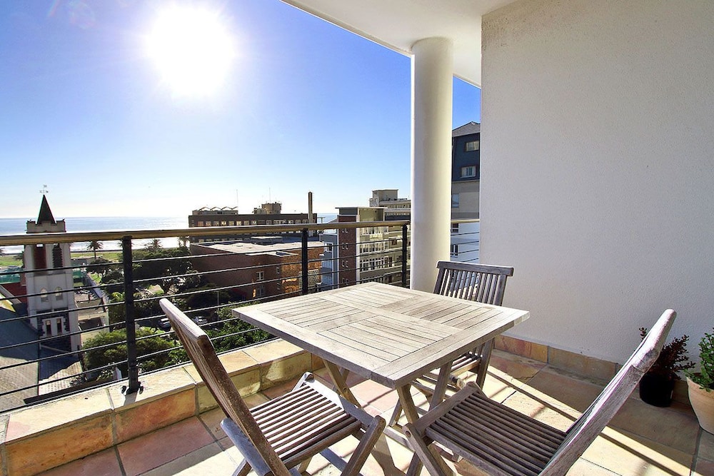 Atlantic Views 6 — 4-Star Luxury Hotel in Cape Town, South Africa