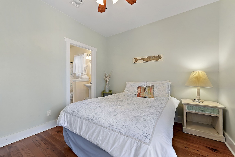 Carroll House Cottages - photo 7