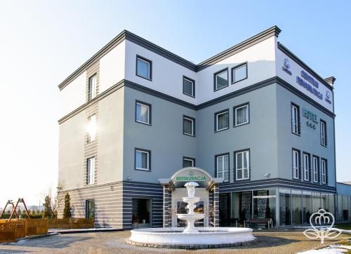 L'Ascada. Hotel - carbon neutral hotel in Srem