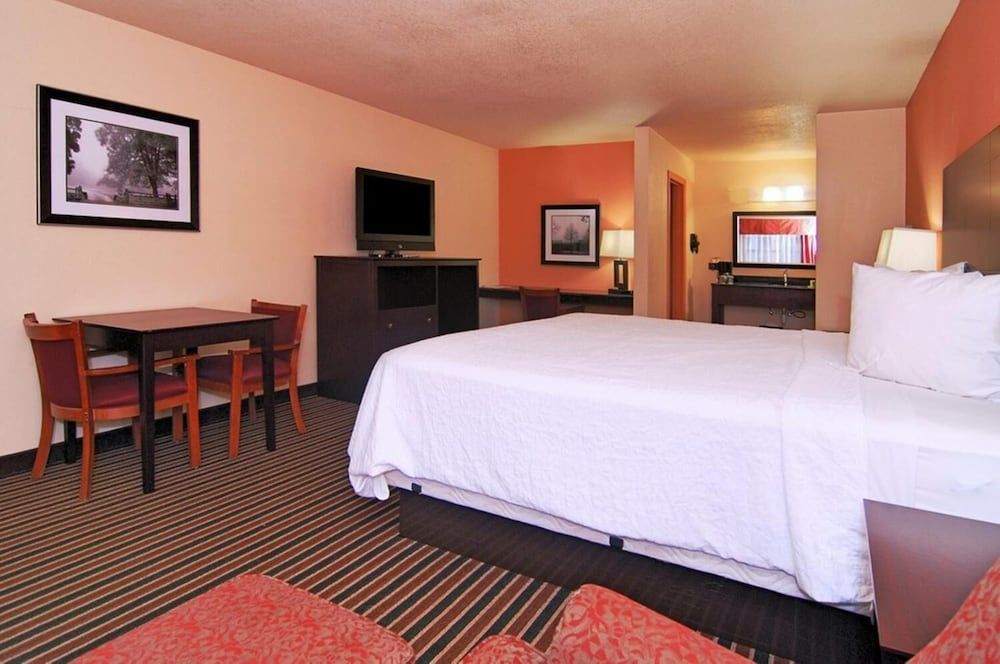 Palm Aire Hotel and Suites — hotel in Weslaco