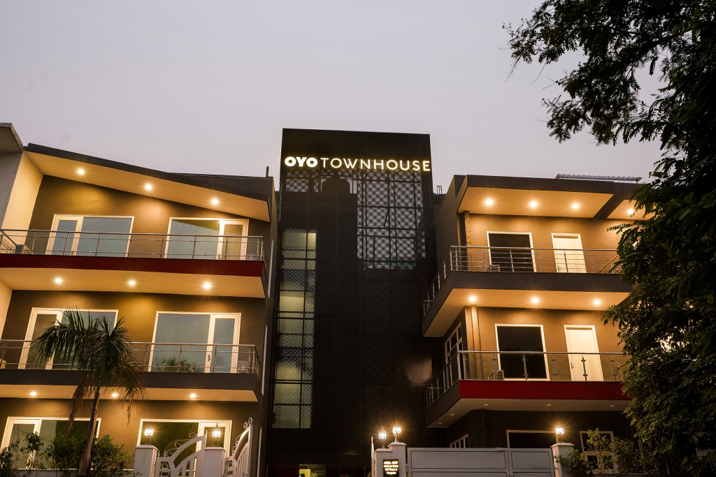 OYO Townhouse 032 Galleria Market