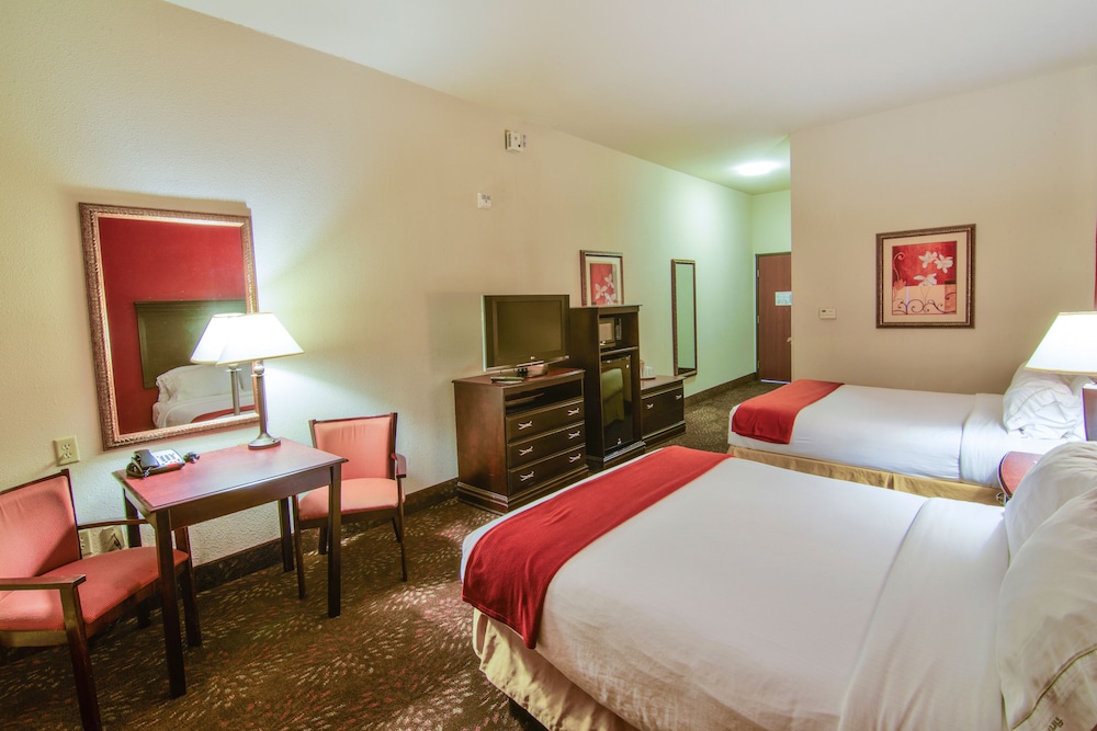 Holiday Inn Express Hotel & Suites Terrell by IHG - photo 13