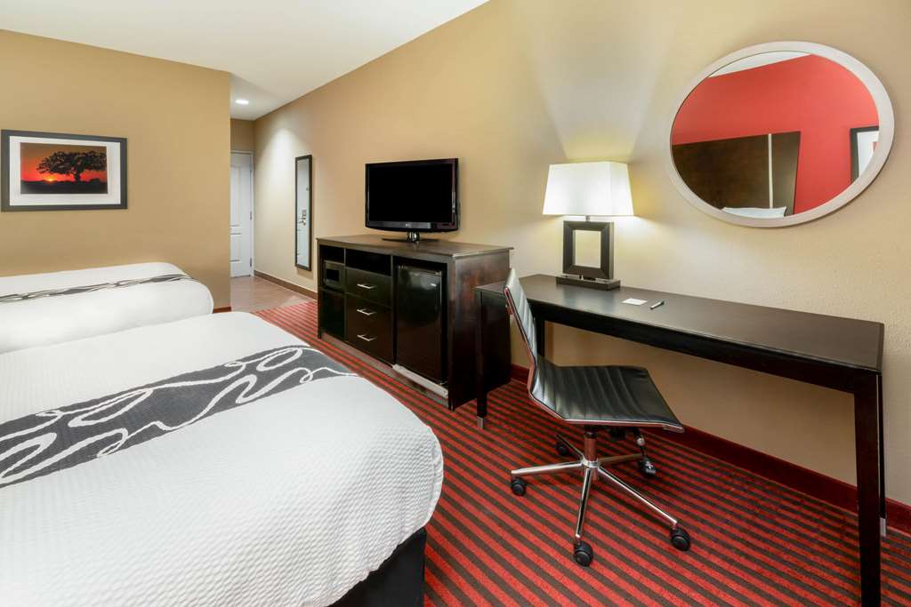 La Quinta Inn & Suites by Wyndham Boutte - photo 15